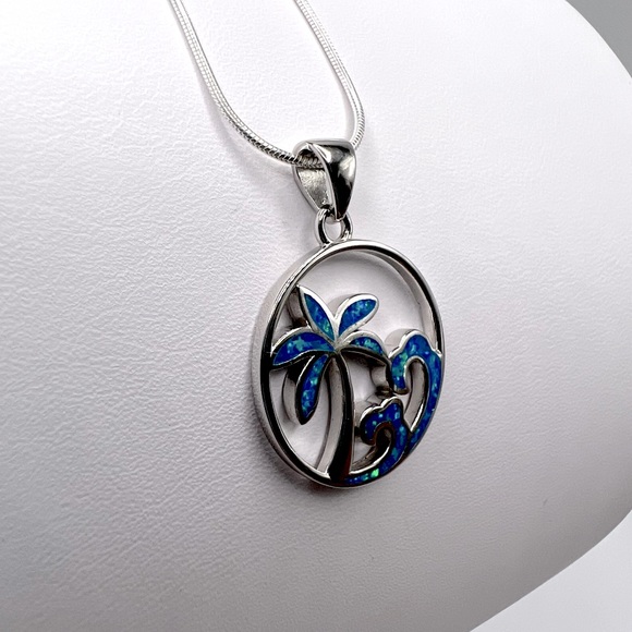 .925 Sterling Silver Waves and Palm Tree Necklace - Picture 10 of 16